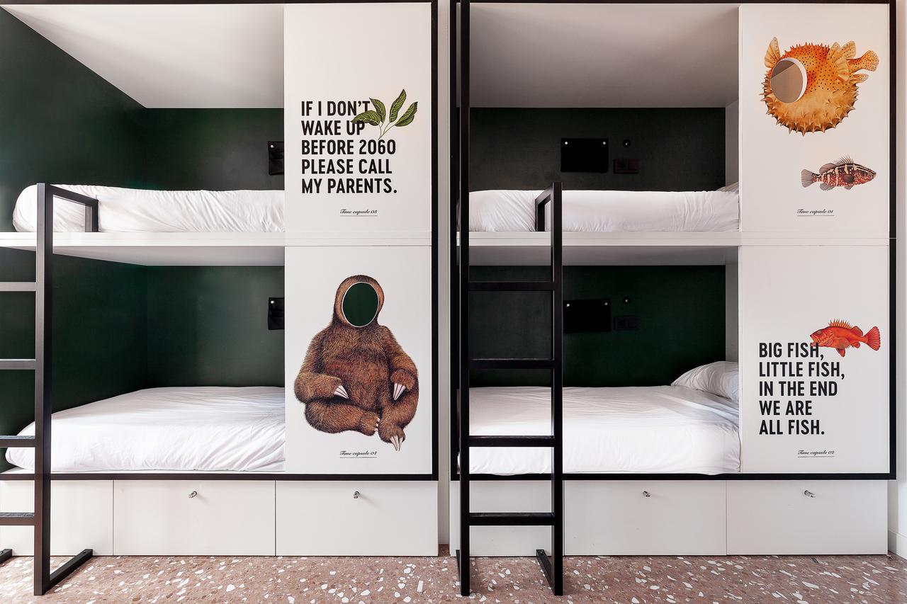 Bed in 8-Bed Mixed Dormitory Room with Bathroom,669769410:JPEG